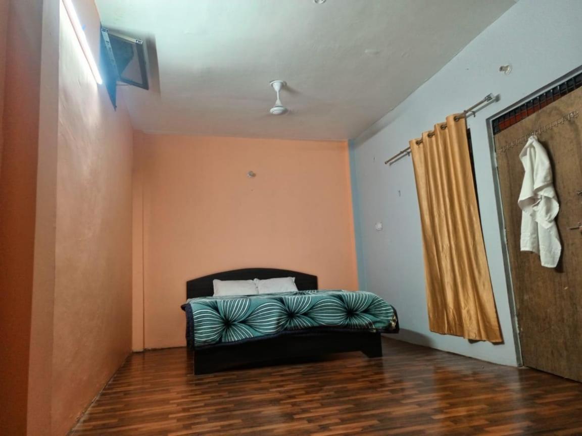 Shri Niwas Homestay Ayodhya Exterior foto